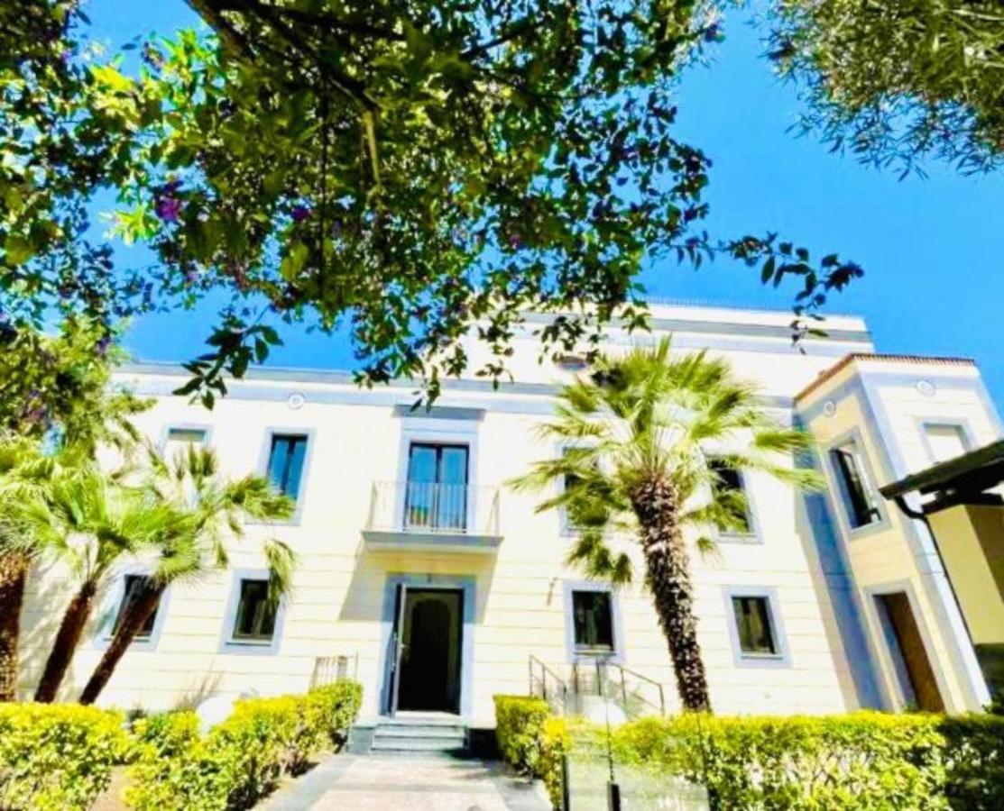 Boutique Hotel Palazzo Donna Iulia Поццуолі Екстер'єр фото