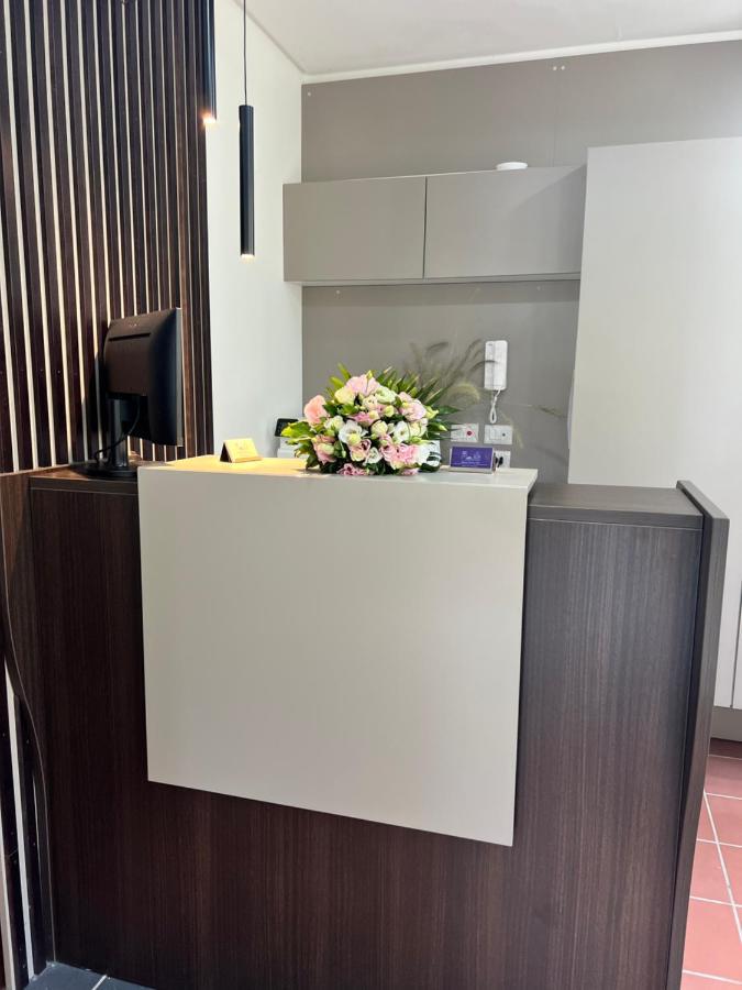 Boutique Hotel Palazzo Donna Iulia Поццуолі Екстер'єр фото