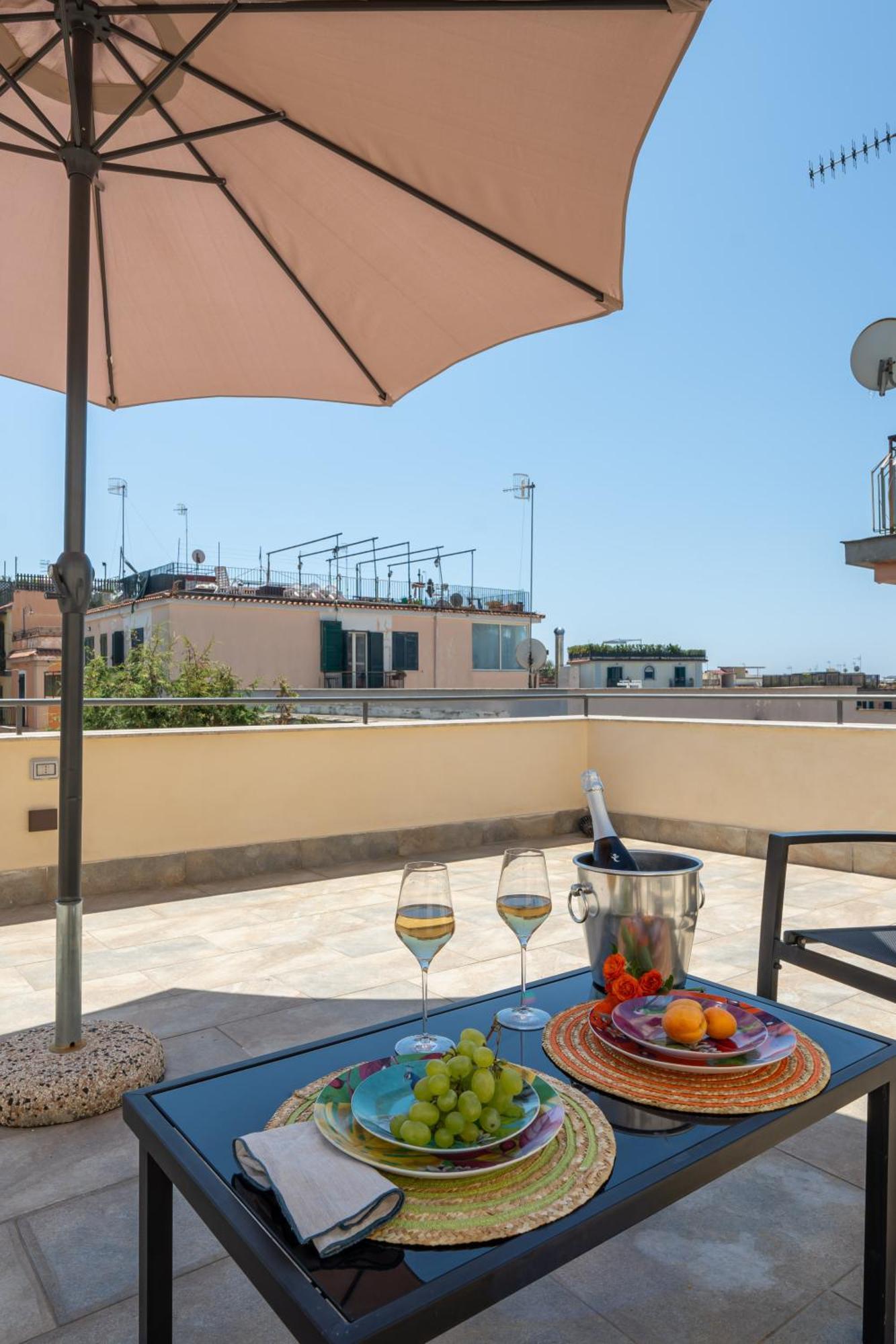 Boutique Hotel Palazzo Donna Iulia Поццуолі Екстер'єр фото